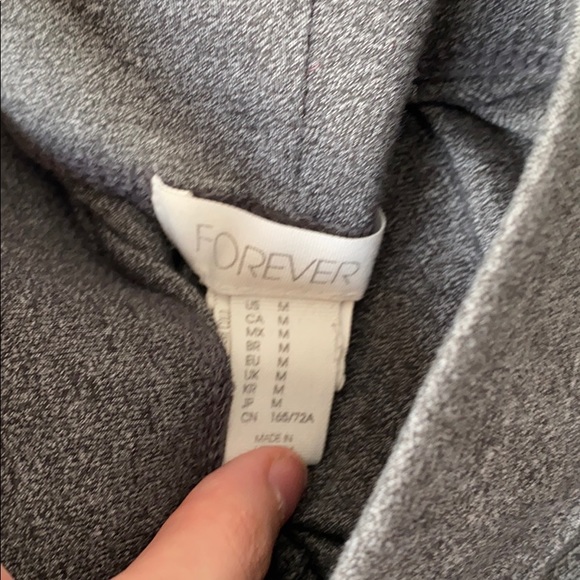 To big - Picture 2 of 2